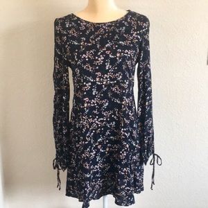 American Eagle Floral Dress